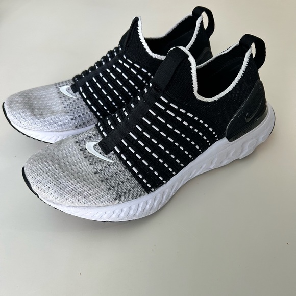 NIKE REACT PHANTOM - Picture 3 of 7